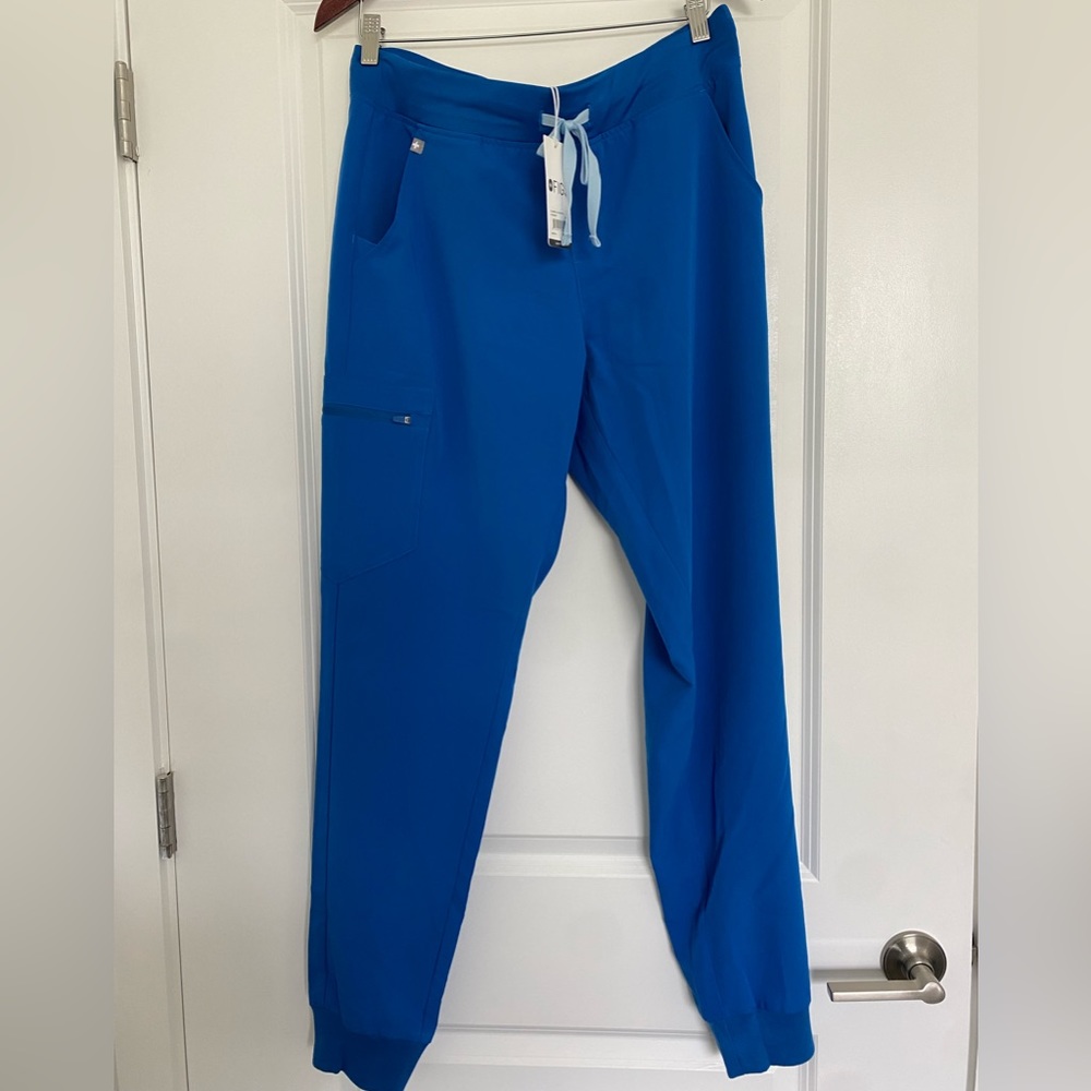 FIGS- NWT Zamora jogger tall - L